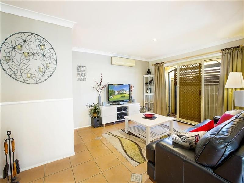 18 Woodi Close, Glenmore Park NSW 2745