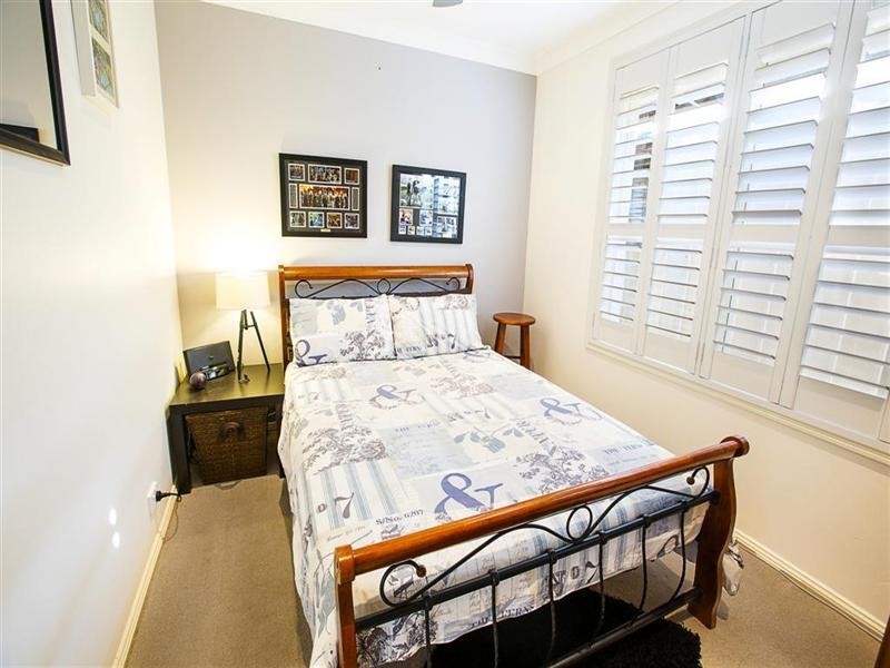 18 Woodi Close, Glenmore Park NSW 2745