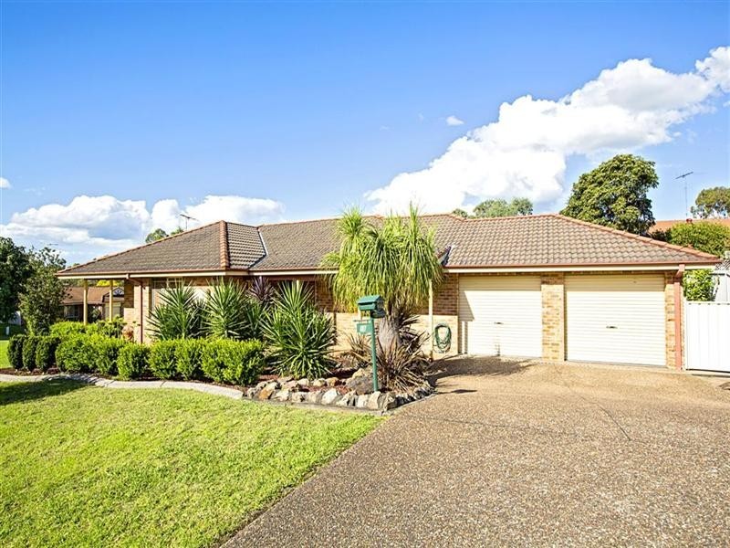 18 Bluebell Close, Glenmore Park NSW 2745