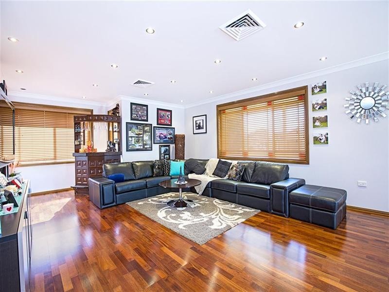 18 Bluebell Close, Glenmore Park NSW 2745