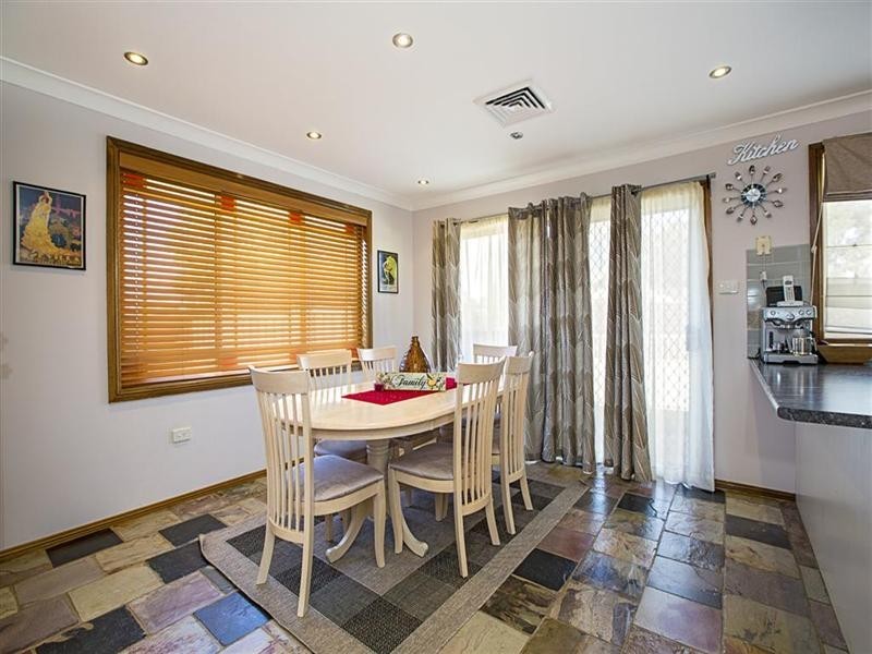 18 Bluebell Close, Glenmore Park NSW 2745