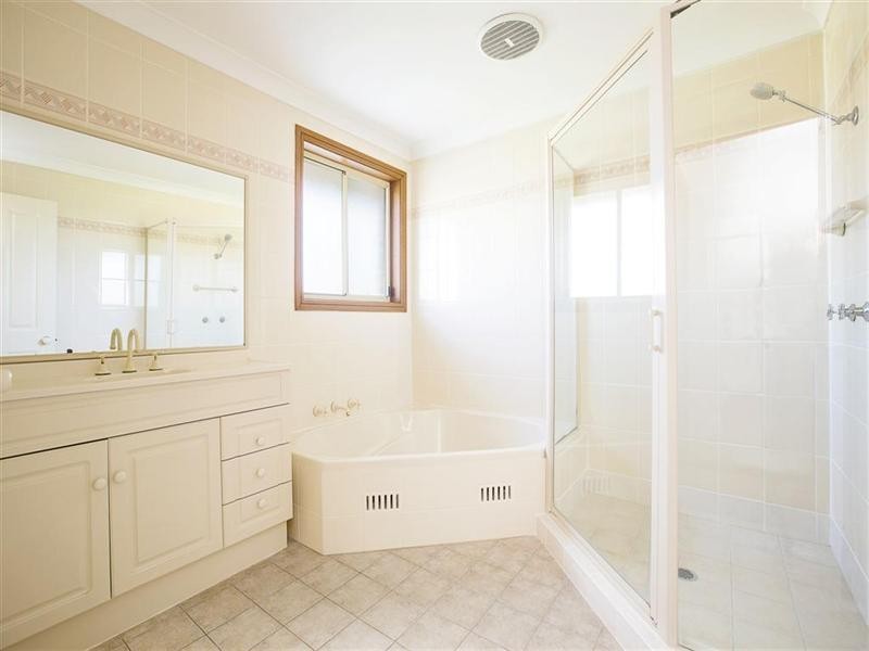 22 Womra Crescent, Glenmore Park NSW 2745