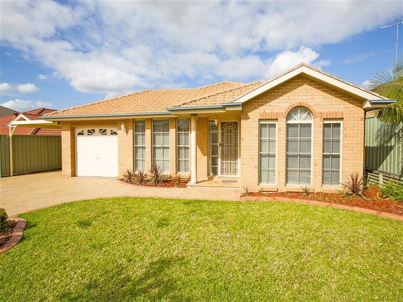 18 Waringa Crescent, Glenmore Park NSW 2745