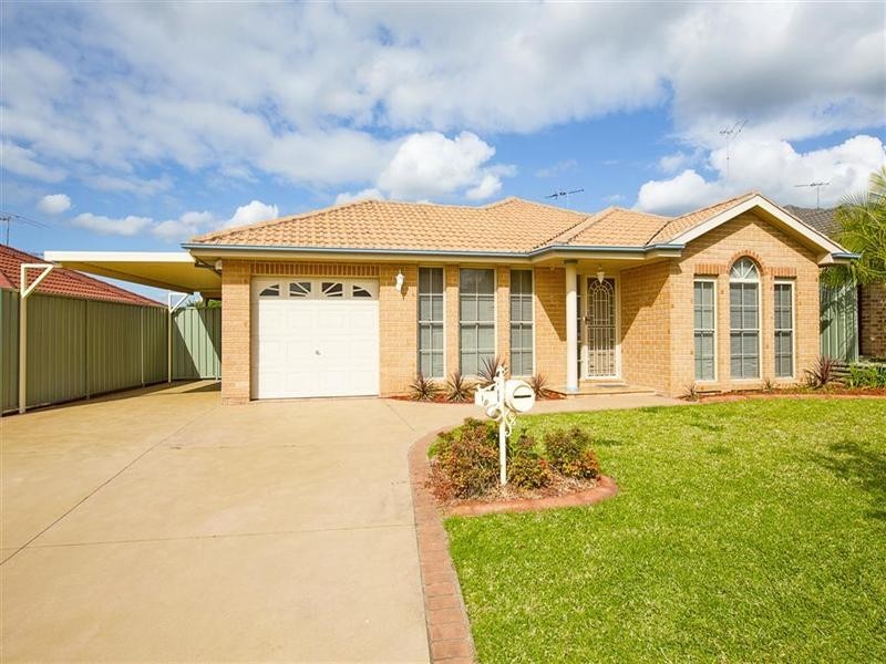 18 Waringa Crescent, Glenmore Park NSW 2745