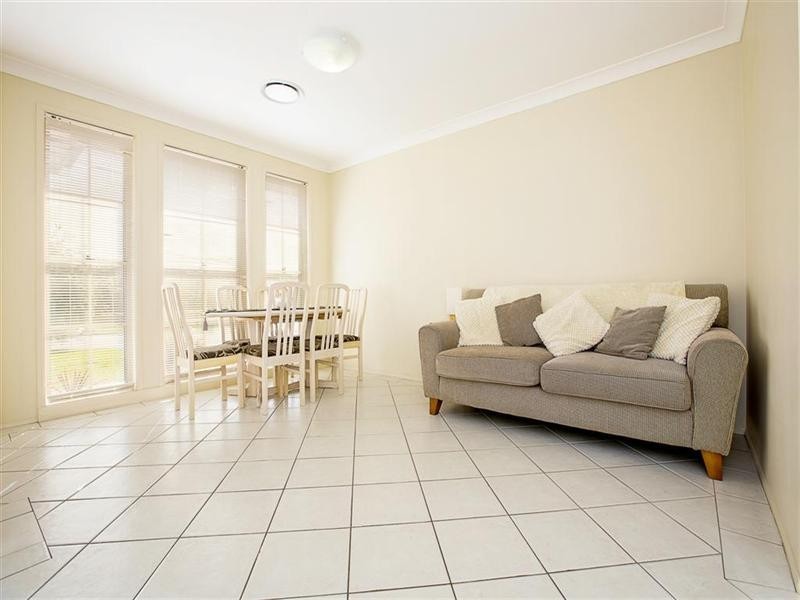 18 Waringa Crescent, Glenmore Park NSW 2745