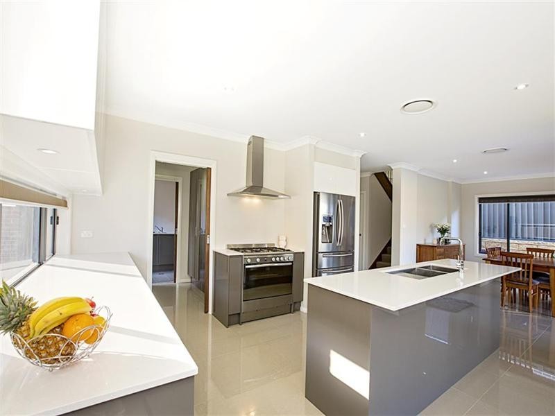 14 Blue View Terrace, Glenmore Park NSW 2745