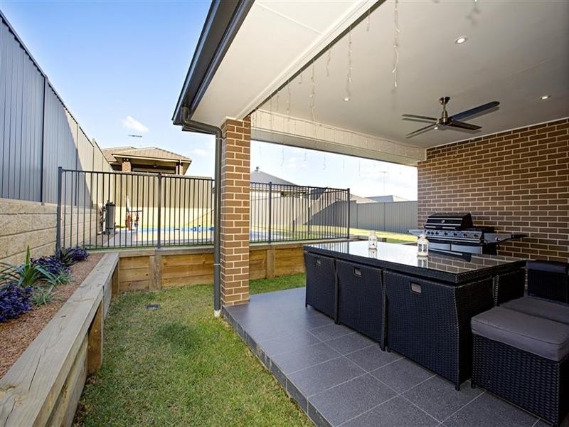 14 Blue View Terrace, Glenmore Park NSW 2745