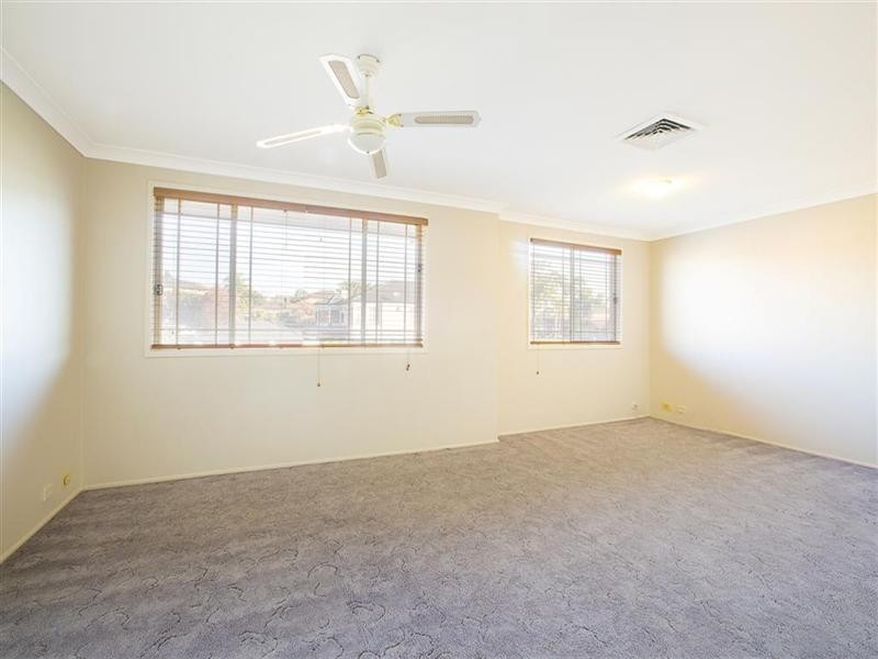 27 Sorenson Crescent, Glenmore Park NSW 2745