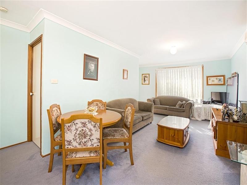 42 Oriole Street, Glenmore Park NSW 2745