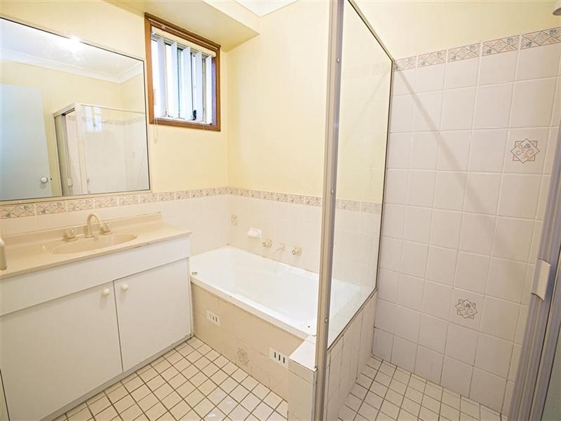 42 Oriole Street, Glenmore Park NSW 2745