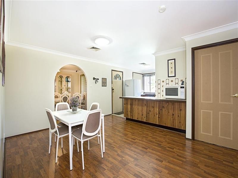 2 Dampier Avenue, Werrington County NSW 2747