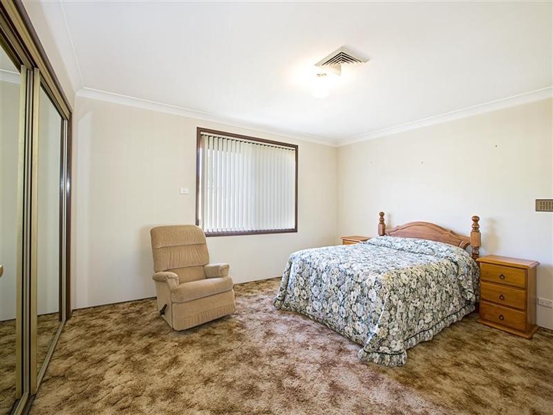 2 Dampier Avenue, Werrington County NSW 2747