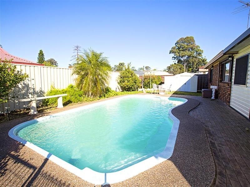 2 Dampier Avenue, Werrington County NSW 2747