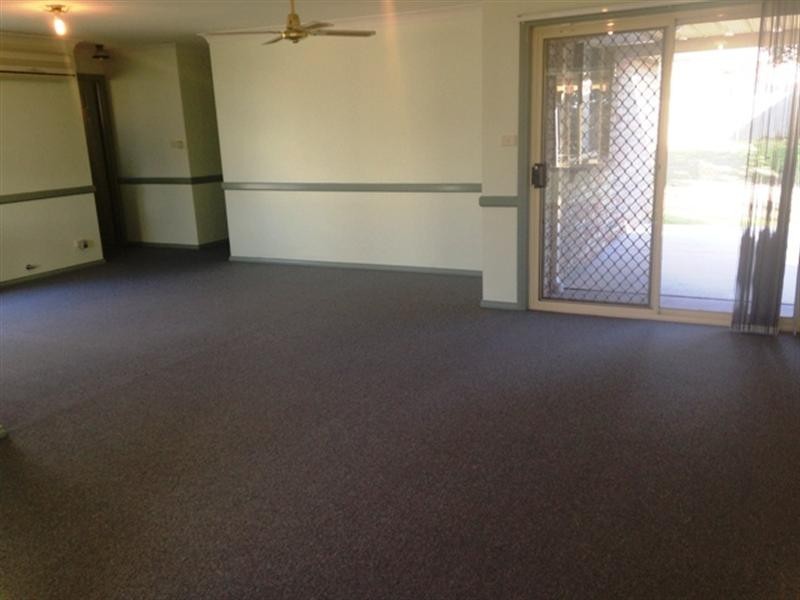 10 Oriole Street, Glenmore Park NSW 2745