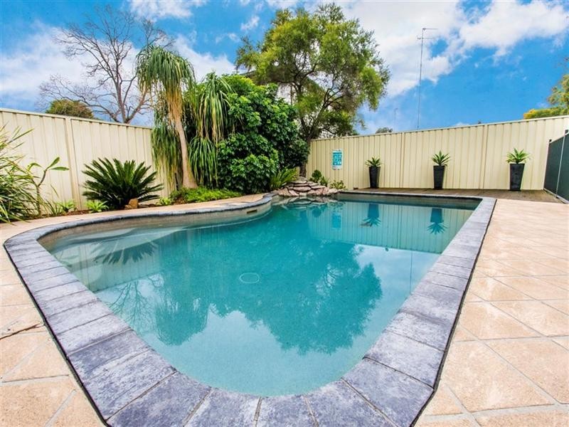 13 Lyn Circuit, Jamisontown NSW 2750