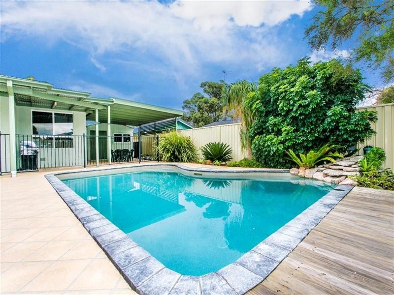 13 Lyn Circuit, Jamisontown NSW 2750