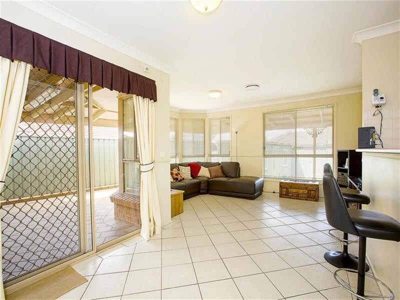 18 Waringa Crescent, Glenmore Park NSW 2745