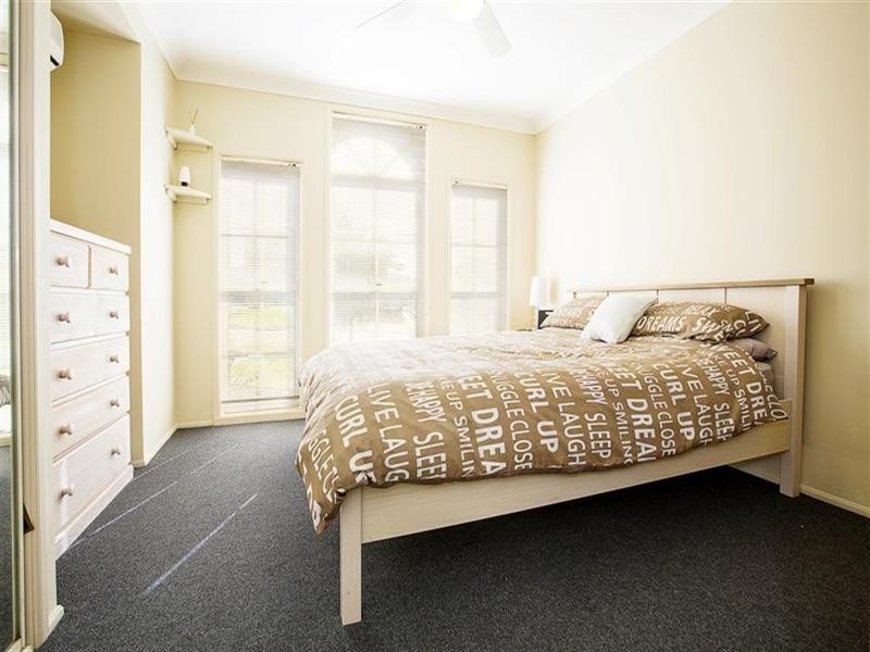 18 Waringa Crescent, Glenmore Park NSW 2745