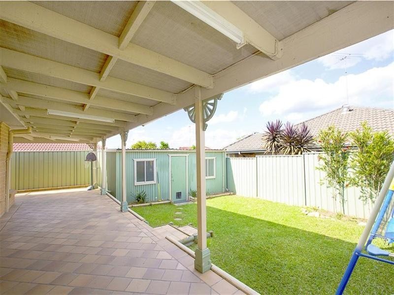 18 Waringa Crescent, Glenmore Park NSW 2745