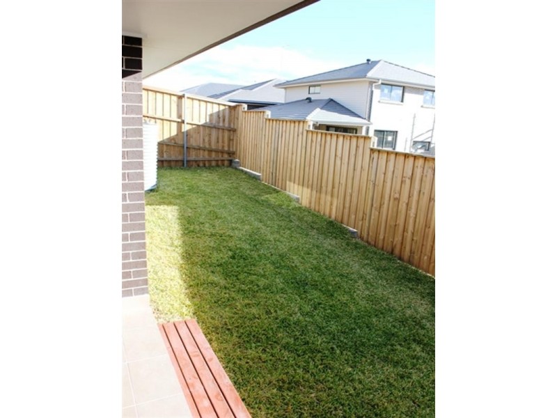 21 Ewan James Drive, Glenmore Park NSW 2745