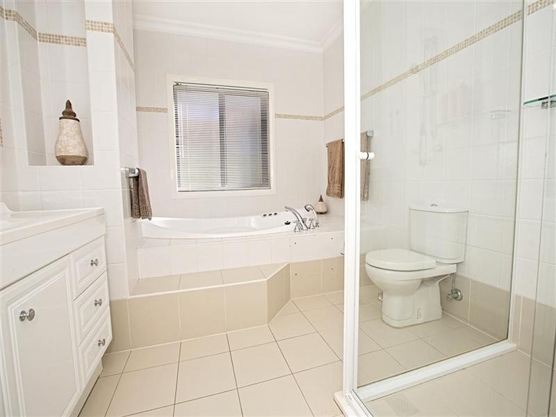 22 Burra Close, Glenmore Park NSW 2745