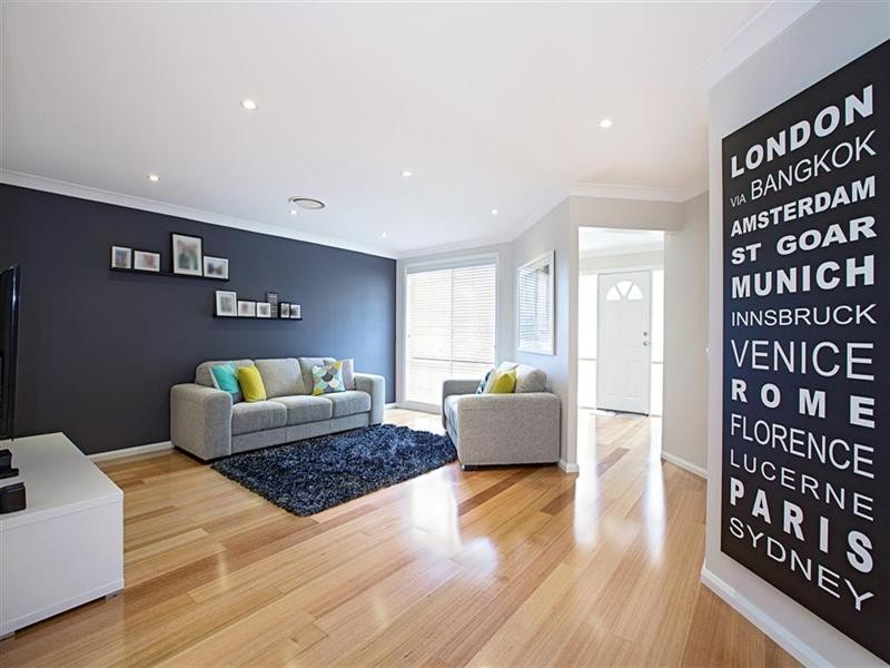 11 Thornbill Crescent, Glenmore Park NSW 2745