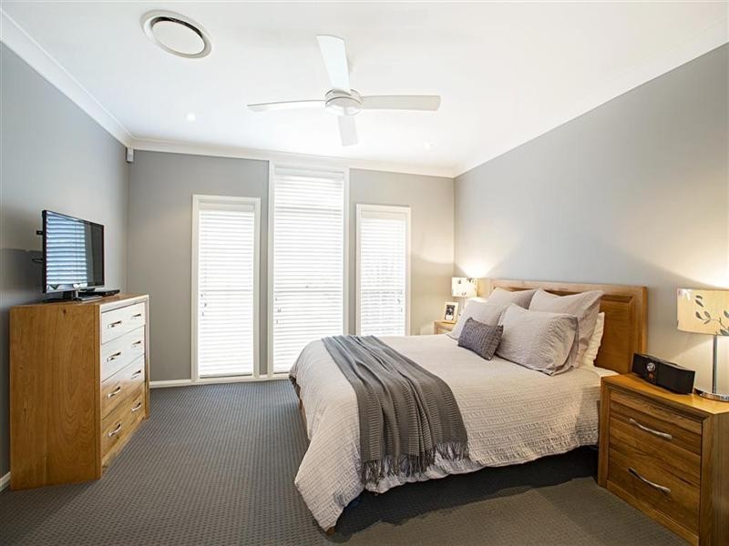 11 Thornbill Crescent, Glenmore Park NSW 2745