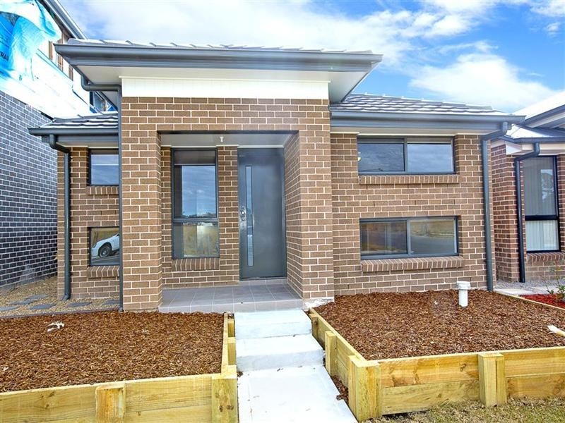 105 Glenmore Ridge Drive, Glenmore Park NSW 2745