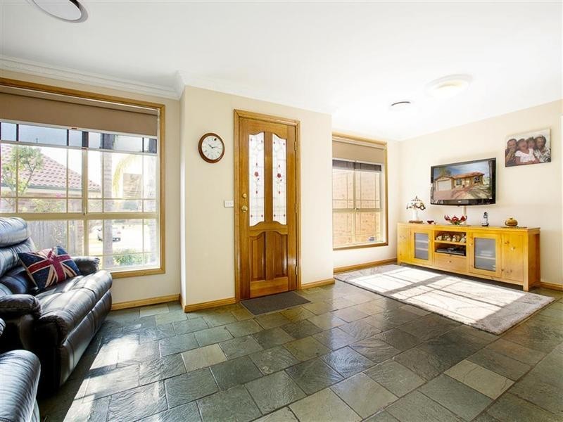 27 Jillak Close, Glenmore Park NSW 2745