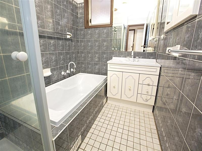 28 Wembley Avenue, Cambridge Park NSW 2747