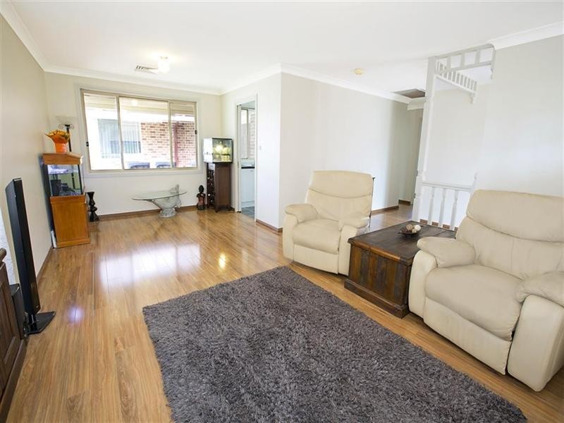 4 Berril Place, Glenmore Park NSW 2745