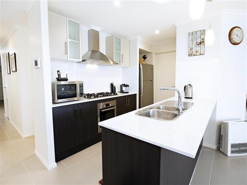 5 Foothills Terrace, Glenmore Park NSW 2745