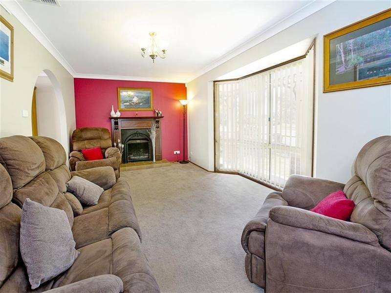 21 Lady Jamison Drive, Glenmore Park NSW 2745