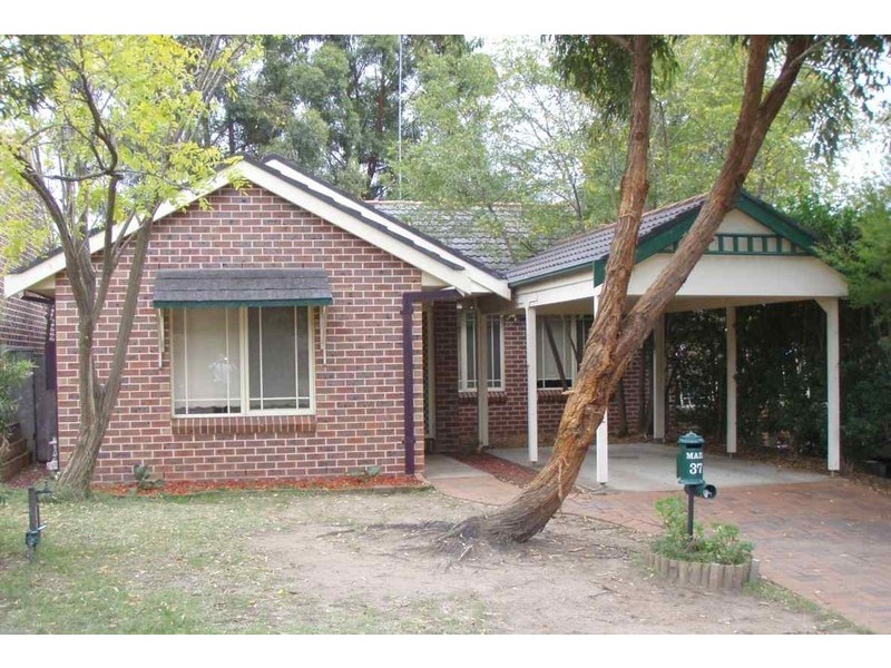 37 Harwood Circuit, Glenmore Park NSW 2745