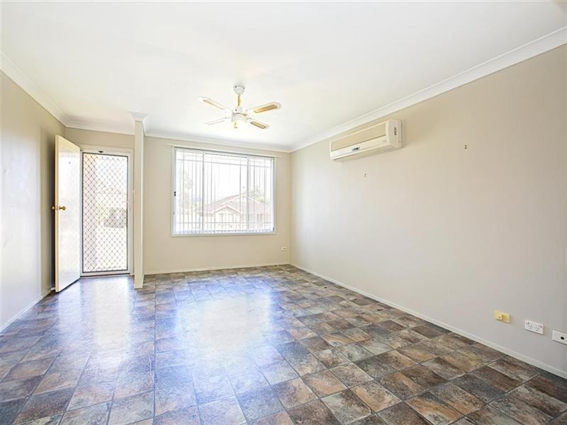 8 William Howell Drive, Glenmore Park NSW 2745