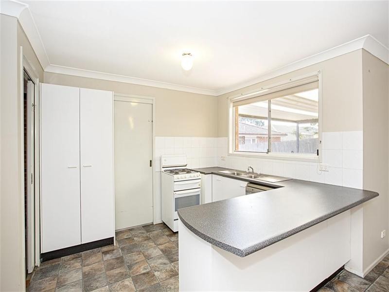 8 William Howell Drive, Glenmore Park NSW 2745