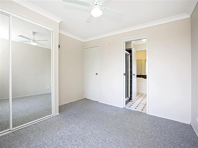 8 William Howell Drive, Glenmore Park NSW 2745