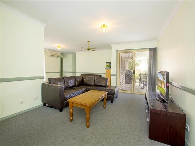 10 Oriole Street, Glenmore Park NSW 2745