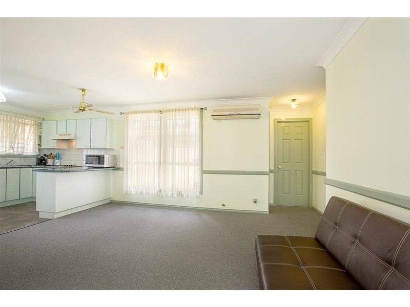 10 Oriole Street, Glenmore Park NSW 2745