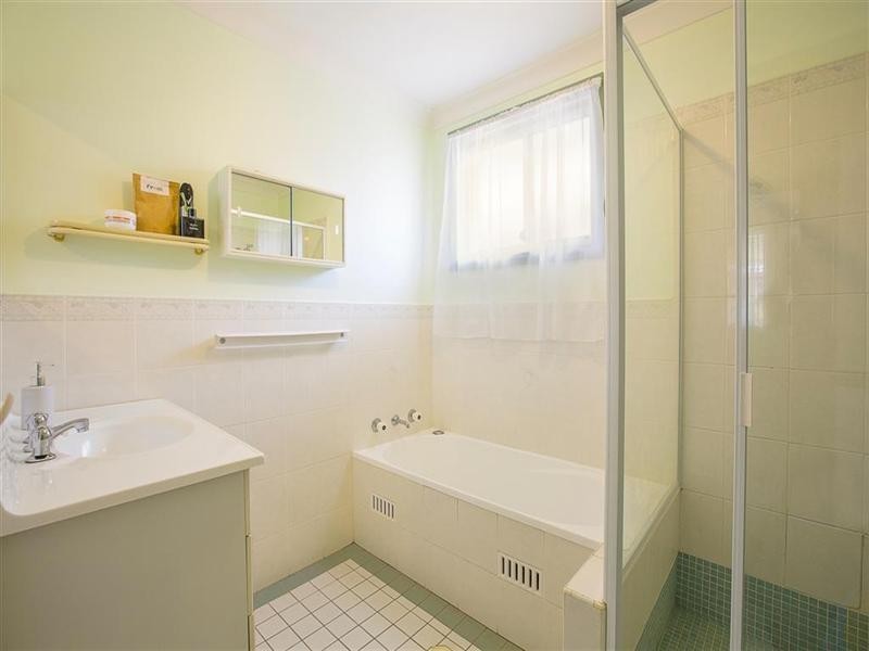 10 Oriole Street, Glenmore Park NSW 2745