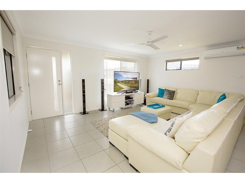 10 Glenmore Ridge Drive, Glenmore Park NSW 2745