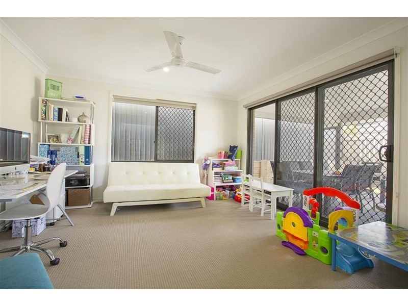 10 Glenmore Ridge Drive, Glenmore Park NSW 2745