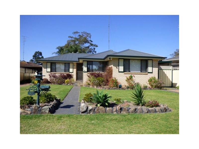 25 Lyn Circuit, Jamisontown NSW 2750