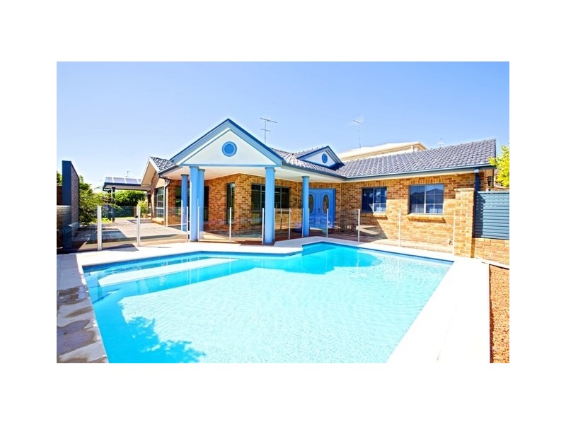 15 Brigadoon Avenue, Glenmore Park NSW 2745