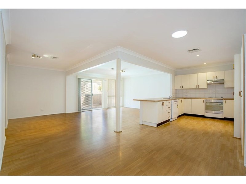 24 Oriole Street, Glenmore Park NSW 2745