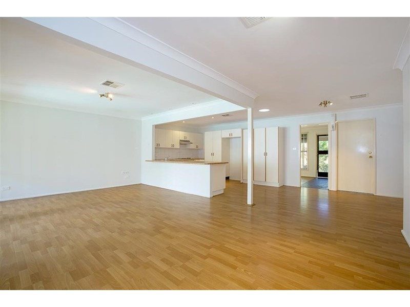 24 Oriole Street, Glenmore Park NSW 2745