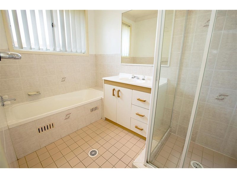 24 Oriole Street, Glenmore Park NSW 2745