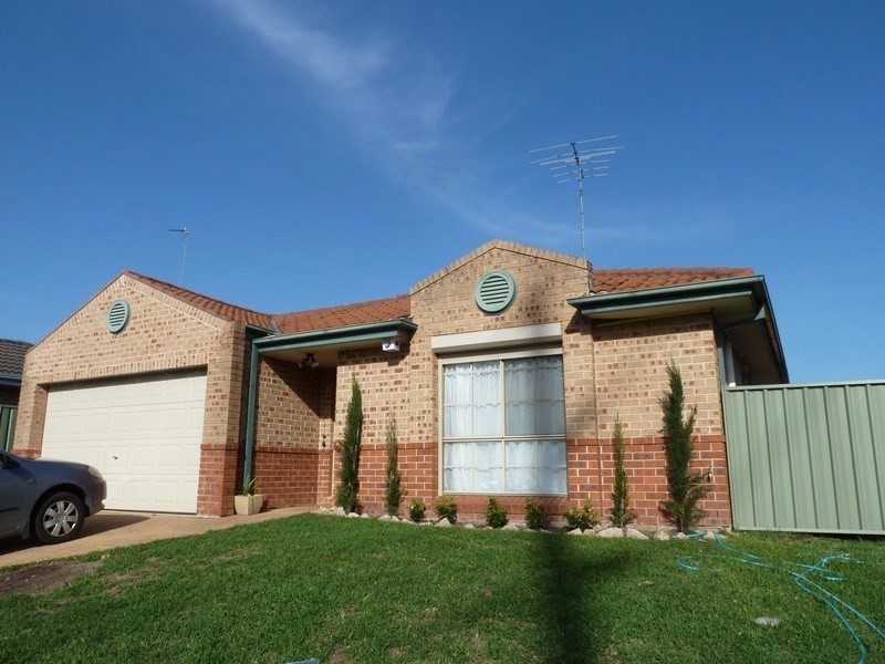 63 Woodlands Drive, Glenmore Park NSW 2745