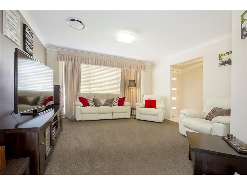 6 Burraga Place, Glenmore Park NSW 2745