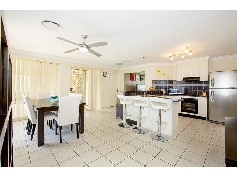 6 Burraga Place, Glenmore Park NSW 2745